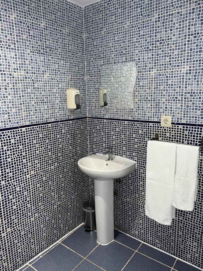 Hostal Abaaly Madryt Zewnętrze zdjęcie