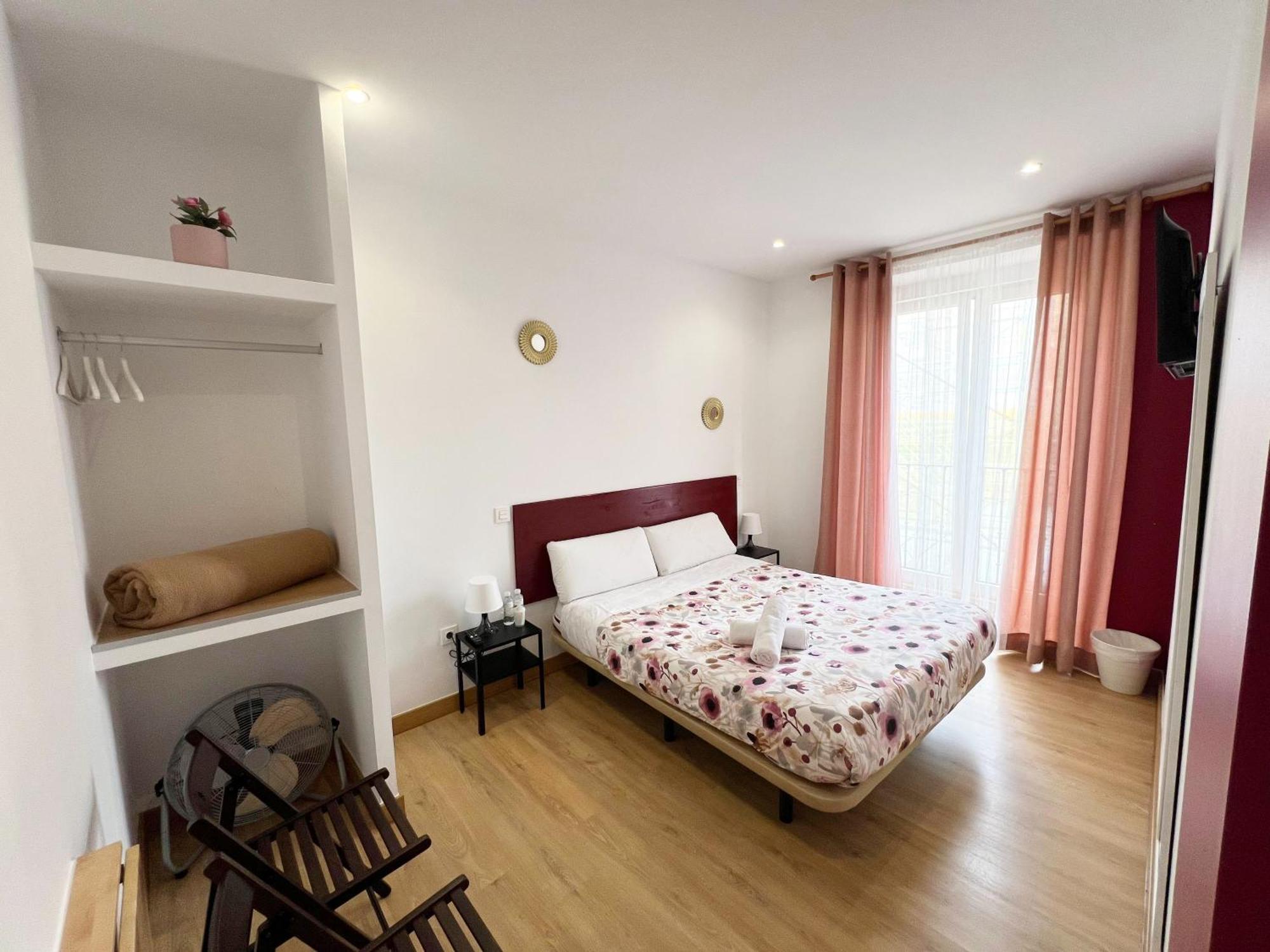 Hostal Abaaly Madryt Zewnętrze zdjęcie