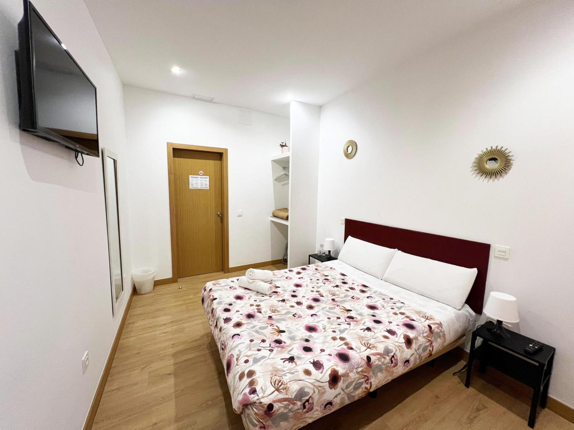 Hostal Abaaly Madryt Zewnętrze zdjęcie