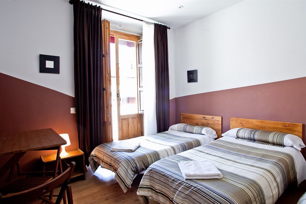 Hostal Abaaly Madryt Zewnętrze zdjęcie