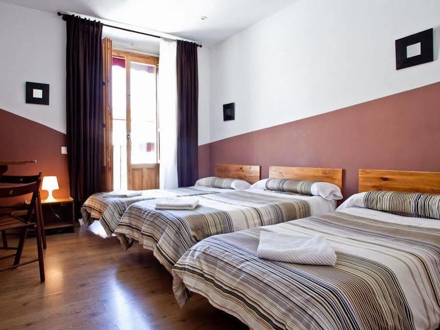 Hostal Abaaly Madryt Zewnętrze zdjęcie