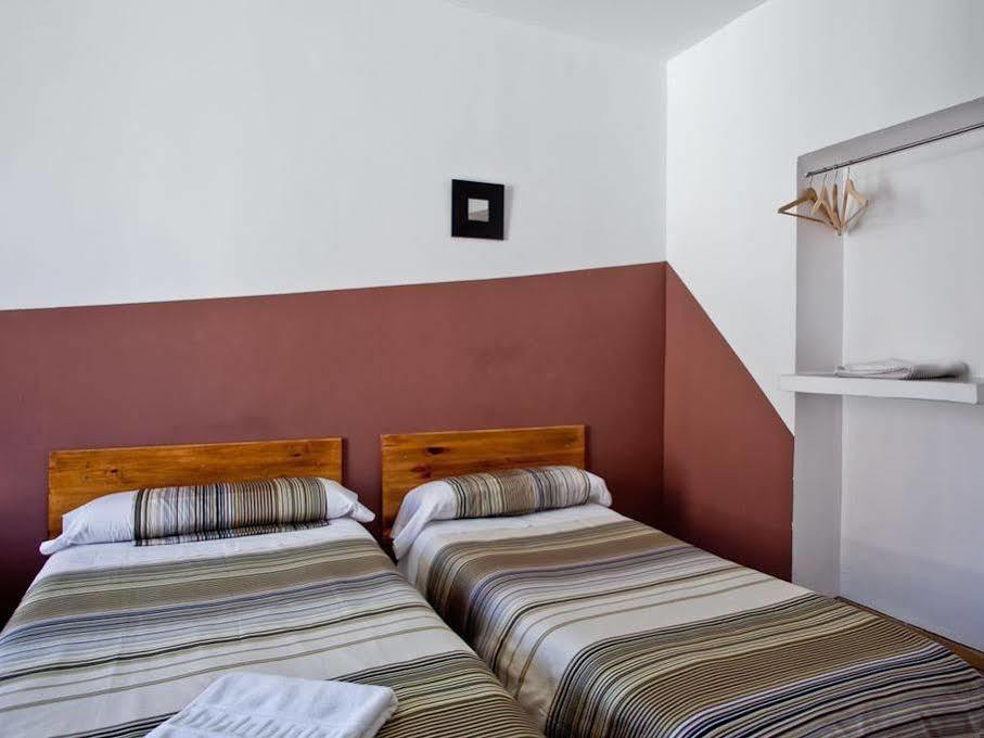 Hostal Abaaly Madryt Zewnętrze zdjęcie